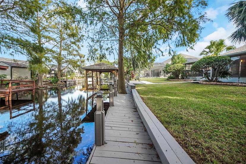 Picture of 12425 Pine Island Drive, Leesburg FL 34788