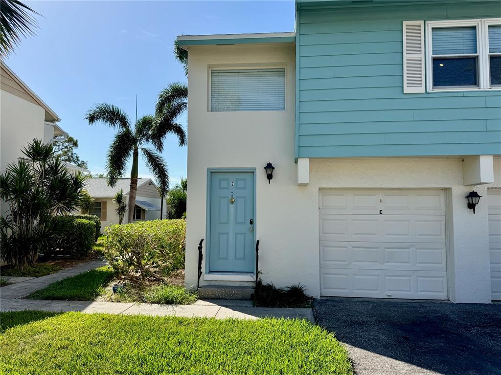 Picture of 3247 38Th Way S Unit E, St Petersburg, FL 33711