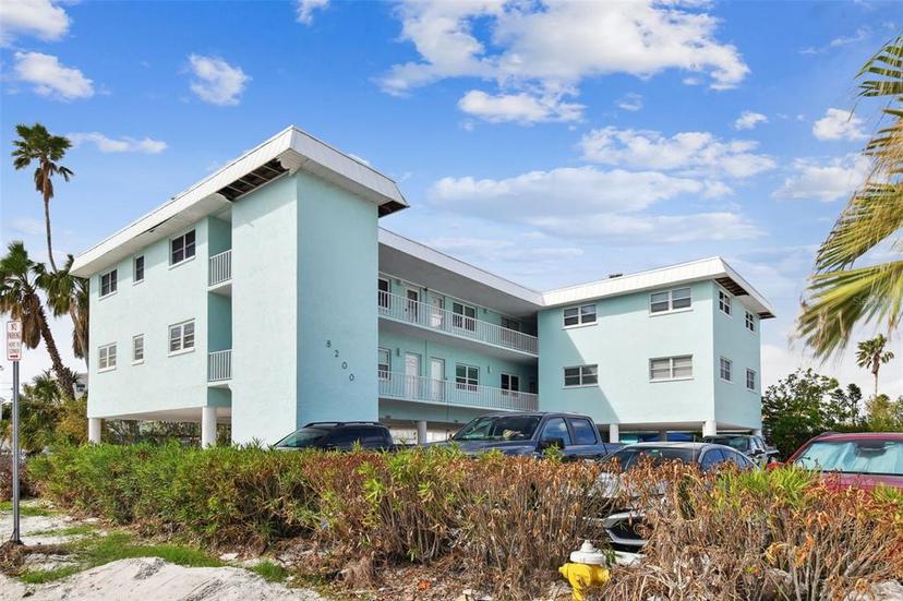 Picture of 8200 Bayshore Drive Unit 12, Treasure Island FL 33706