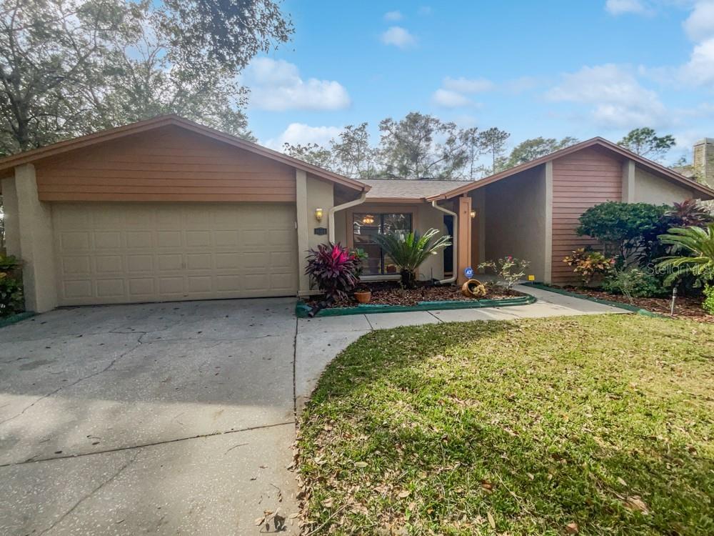 Picture of 16504 Cranwood Place, Tampa, FL 33618