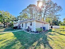 Picture of 649 N Jefferson Avenue Unit 649, Sarasota, FL 34237