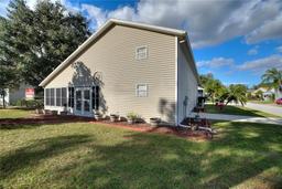 Picture of 1107 Caravan Loop, Polk City, FL 33868