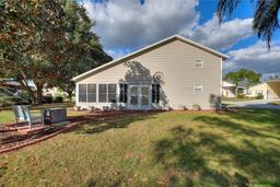 Picture of 1107 Caravan Loop, Polk City, FL 33868