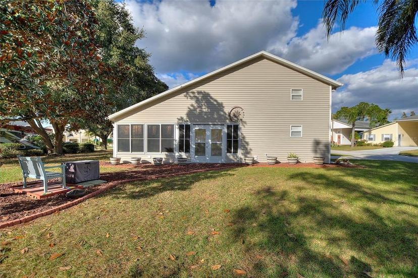 Picture of 1107 Caravan Loop, Polk City FL 33868