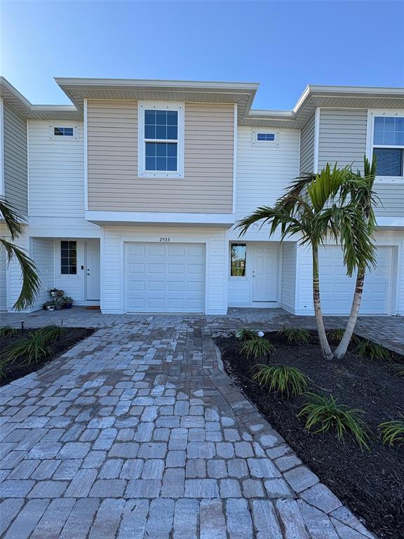 Picture of 2533 6Th Ave Drive E Unit 2, Bradenton FL 34208