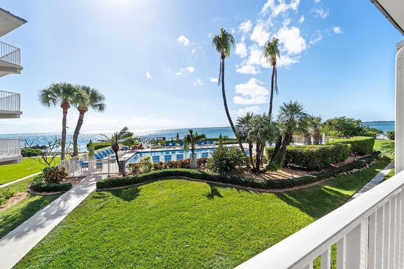 Picture of 1133 W Ocean Drive Unit 10, Key Colony Beach, FL 33051