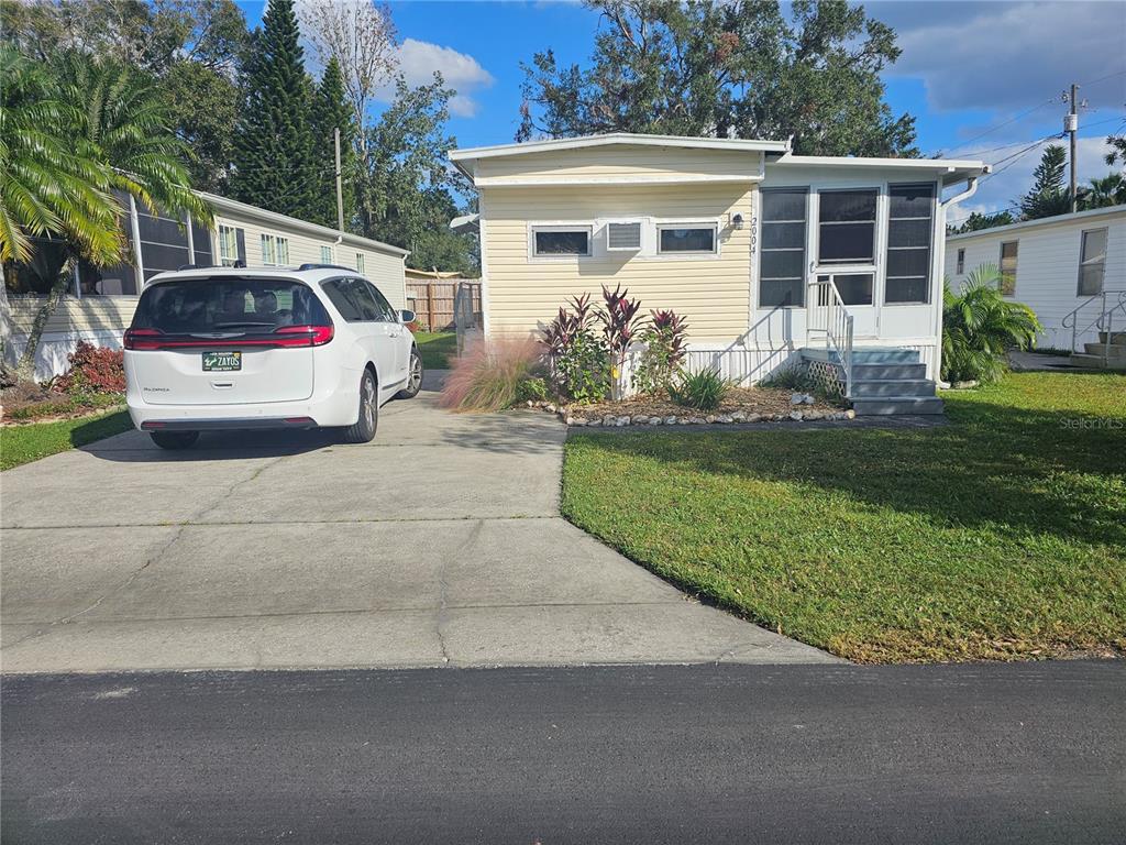 Picture of 2004 Lake Linda Circle, Lutz, FL 33558