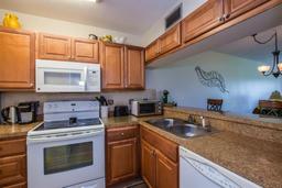 Picture of 408 Cerromar Circle S Unit 236, Venice, FL 34293