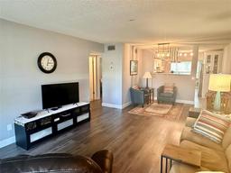 Picture of 2257 World Parkway Boulevard W Unit 39, Clearwater, FL 33763