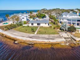 Picture of 1904 Gulfview Drive, Holiday, FL 34691