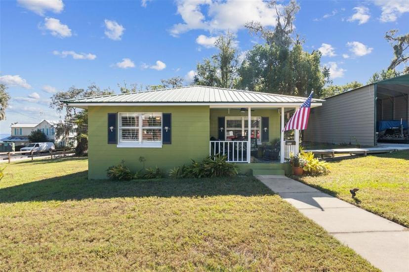 Picture of 105 Central Avenue, Crescent City FL 32112