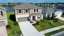 Picture of 9567 Sandy Bluffs Circle, Parrish, FL 34219