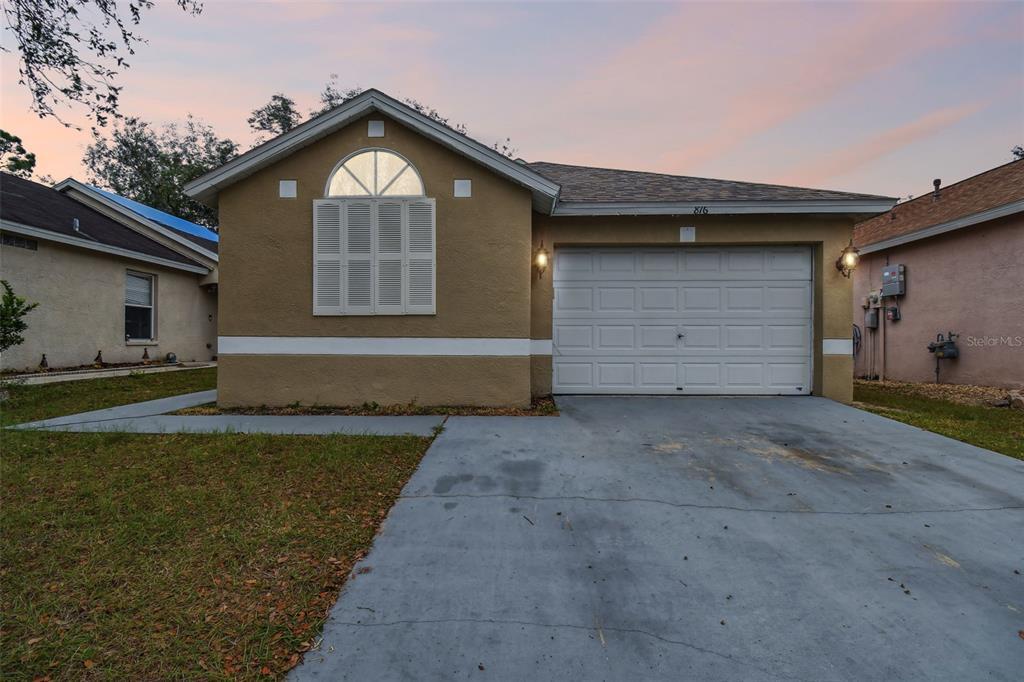 Picture of 816 Cape Cod Circle, Valrico, FL 33594