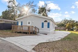 Picture of 10522 Bay Hills Circle, Thonotosassa, FL 33592