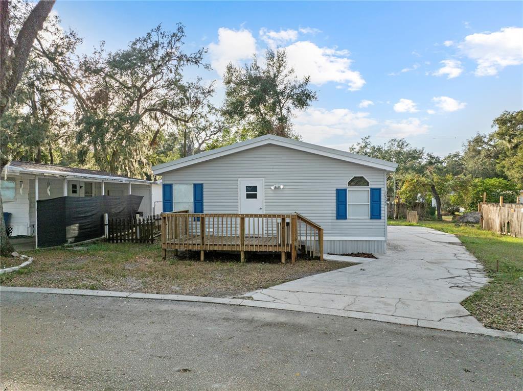 Picture of 10522 Bay Hills Circle, Thonotosassa, FL 33592