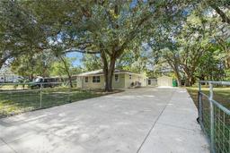 Picture of 34929 Cutoff Road, Fruitland Park, FL 34731