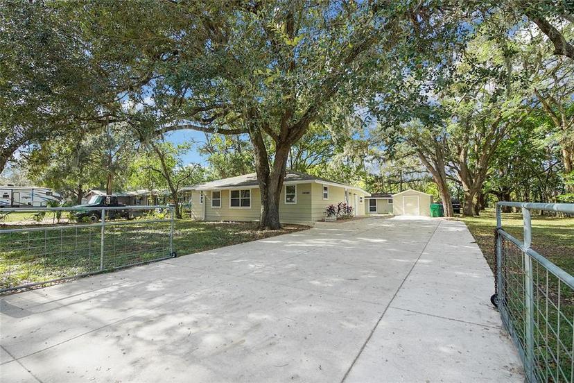 Picture of 34929 Cutoff Road, Fruitland Park FL 34731