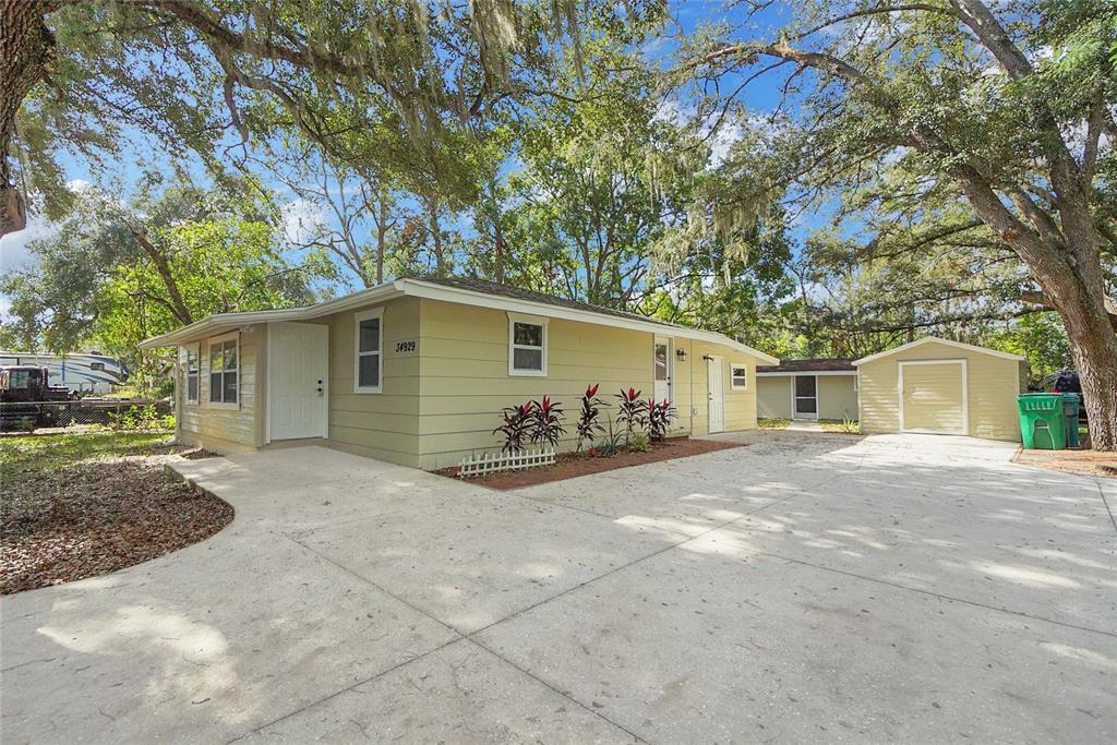 Picture of 34929 Cutoff Road, Fruitland Park, FL 34731