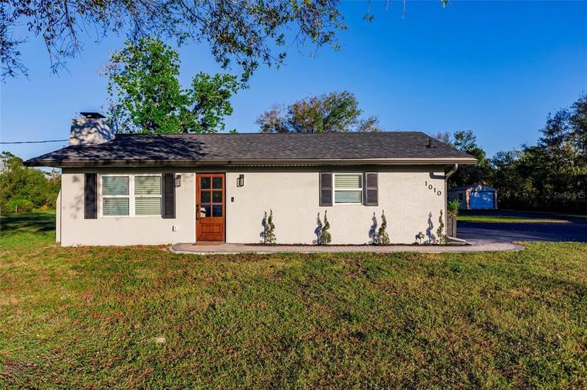 Picture of 1010 Robinhood Drive, Punta Gorda FL 33982