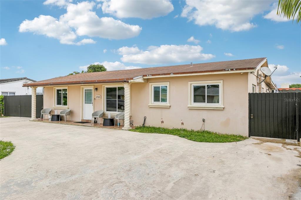 Picture of 17103 NW 49Th Place, Miami Gardens, FL 33055