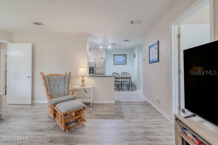 Picture of 1600 Big Tree Road Unit D6, South Daytona FL 32119