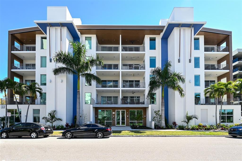 Picture of 711 S Palm Avenue Unit 203, Sarasota, FL 34236