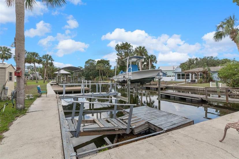 Picture of 2542 N Regatta Point, Crystal River, FL 34429