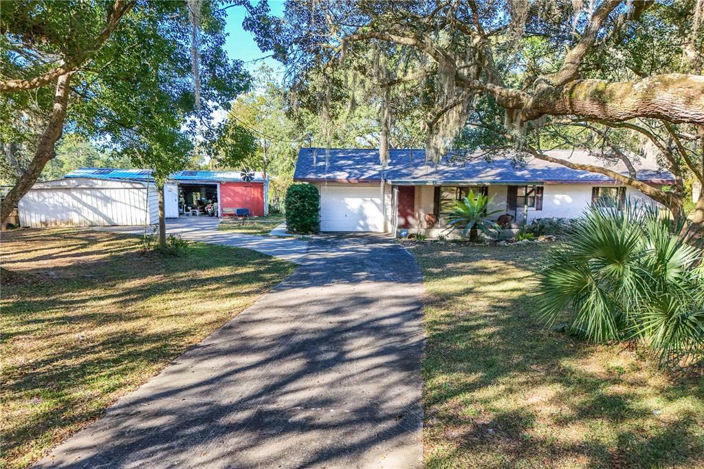 Picture of 31241 Benton Dr, Eustis, FL 32736