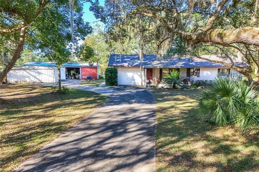 Picture of 31241 Benton Dr, Eustis FL 32736