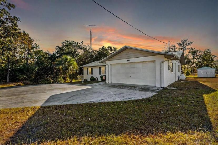 Picture of 15148 NE 3Rd Place, Williston FL 32696