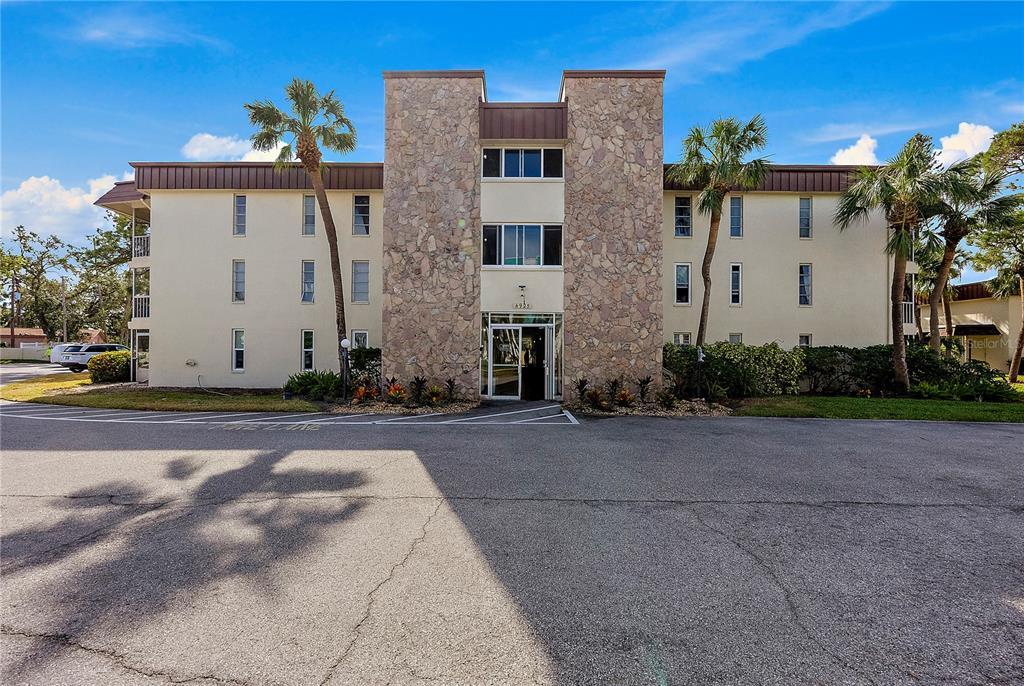 Picture of 4925 38Th Way S Unit A104, St Petersburg, FL 33711