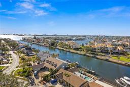 Picture of 5950 Pelican Bay Plaza S Unit Ph-2D, Gulfport, FL 33707