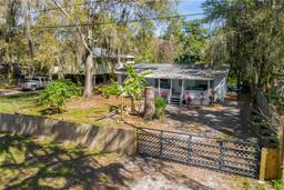 Picture of 843 County Road 484, Lake Panasoffkee, FL 33538