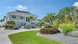 Picture of 7418 Westmoreland Drive, Sarasota, FL 34243