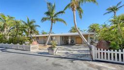 Picture of 834 Jungle Queen Way, Longboat Key, FL 34228