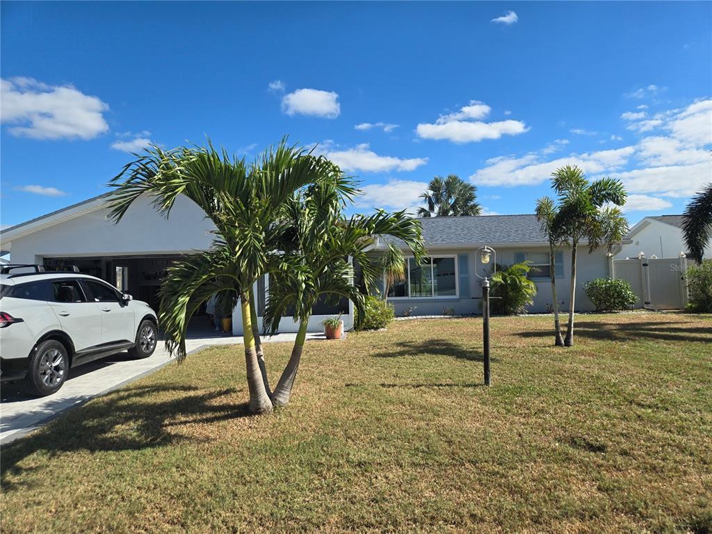 Picture of 6525 Solitaire Palm Way, Apollo Beach, FL 33572