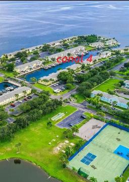 Picture of 127Ss Coquina Key Dr Se Drive, St Petersburg, FL 33705