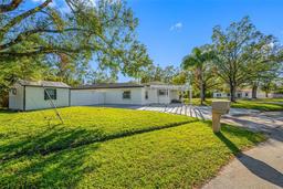 Picture of 4901 W Bartlett Drive, Tampa, FL 33603