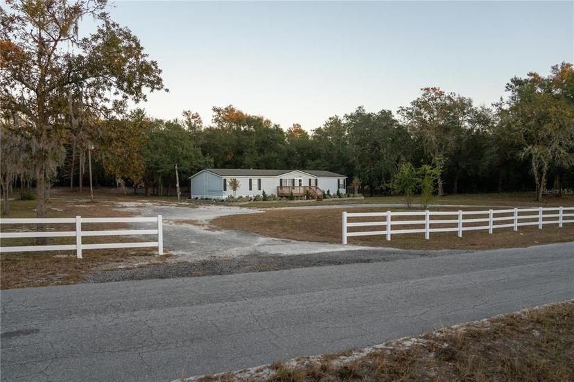 Picture of 1835 Cr 543B, Sumterville FL 33585