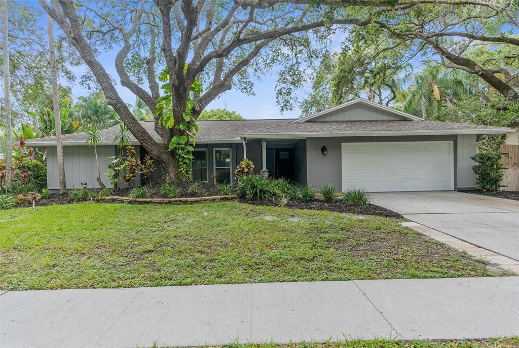 Picture of 939 Woodland Drive, Palm Harbor, FL 34683