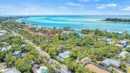 Picture of 157 Garden Lane, Sarasota, FL 34242