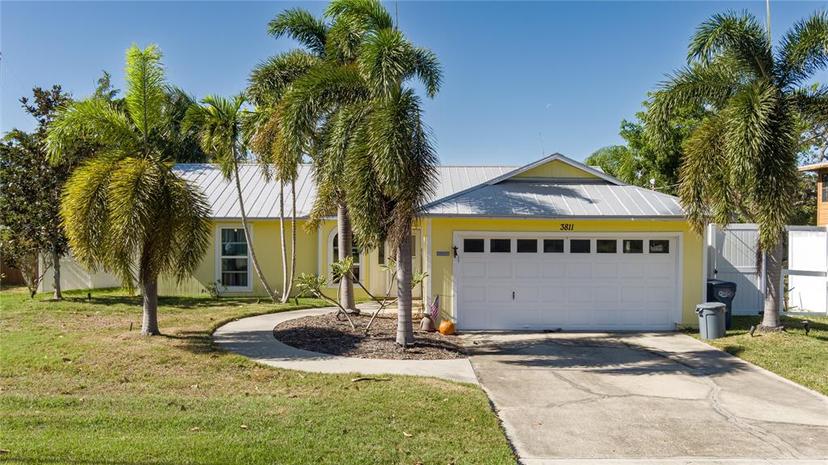 Picture of 3811 5Th Avenue W, Palmetto FL 34221