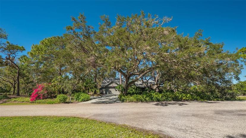 Picture of 6246 Ravenwood Drive, Sarasota FL 34243