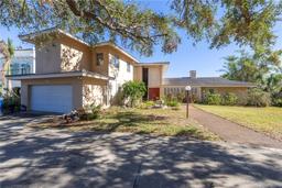 Picture of 1241 Snell Isle Boulevard Ne, St Petersburg, FL 33704