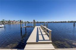 Picture of 1241 Snell Isle Boulevard Ne, St Petersburg, FL 33704