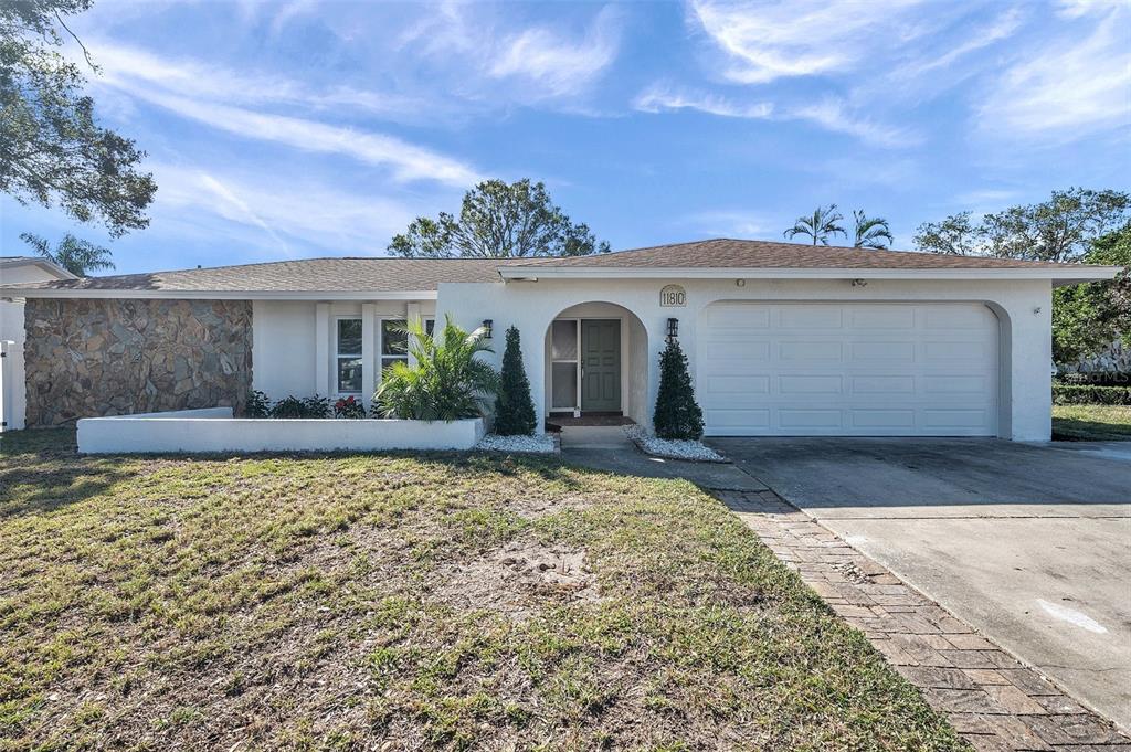 Picture of 11810 Marla Lane, Seminole, FL 33772