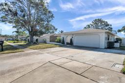 Picture of 11810 Marla Lane, Seminole, FL 33772