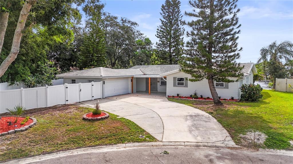 Picture of 10744 Drummond Road, Tampa, FL 33615