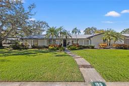 Picture of 100 Riviera Way Ne, St Petersburg, FL 33704