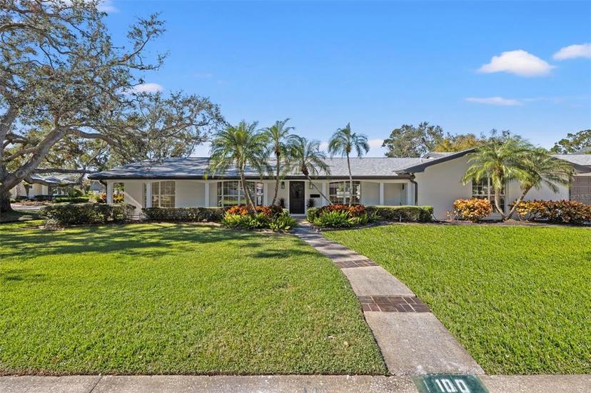 Picture of 100 Riviera Way Ne, St Petersburg FL 33704